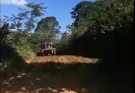 Camacã: Prefeitura inicia a recuperação da estrada de Jacareci